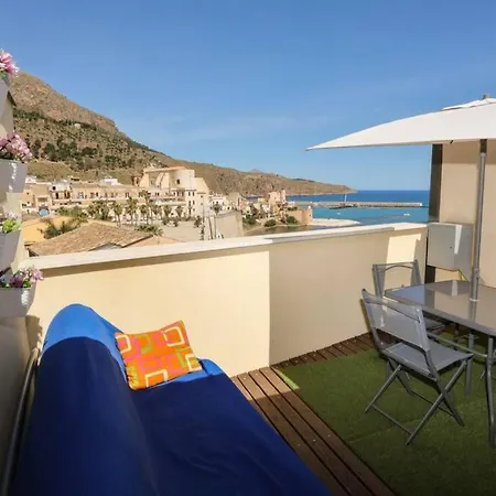 Holiday home La Casa Blu Sul Mare - The Blue House By The Sea Castellammare del Golfo